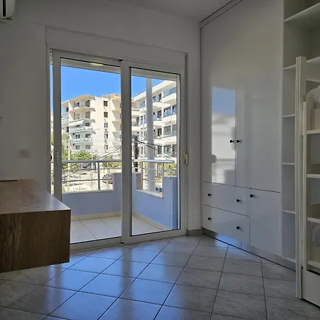 Apartment Roman Apartment *